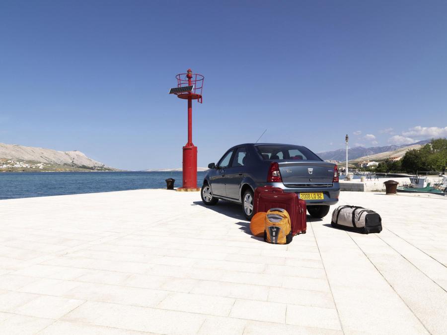  Dacia Logan 2008 года  (фото 45 из 81)